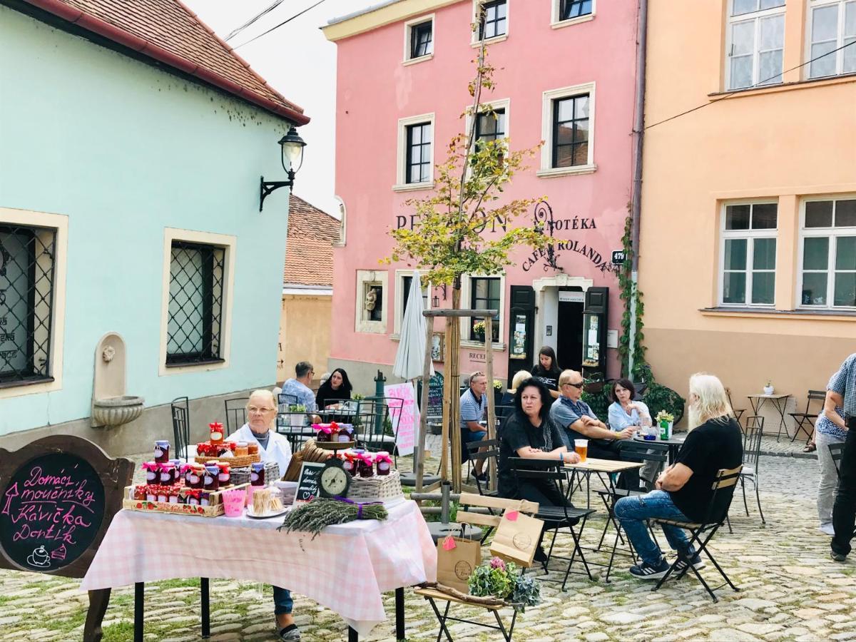 Boutique Apartments Café U Rolanda Znojmo Exterior foto