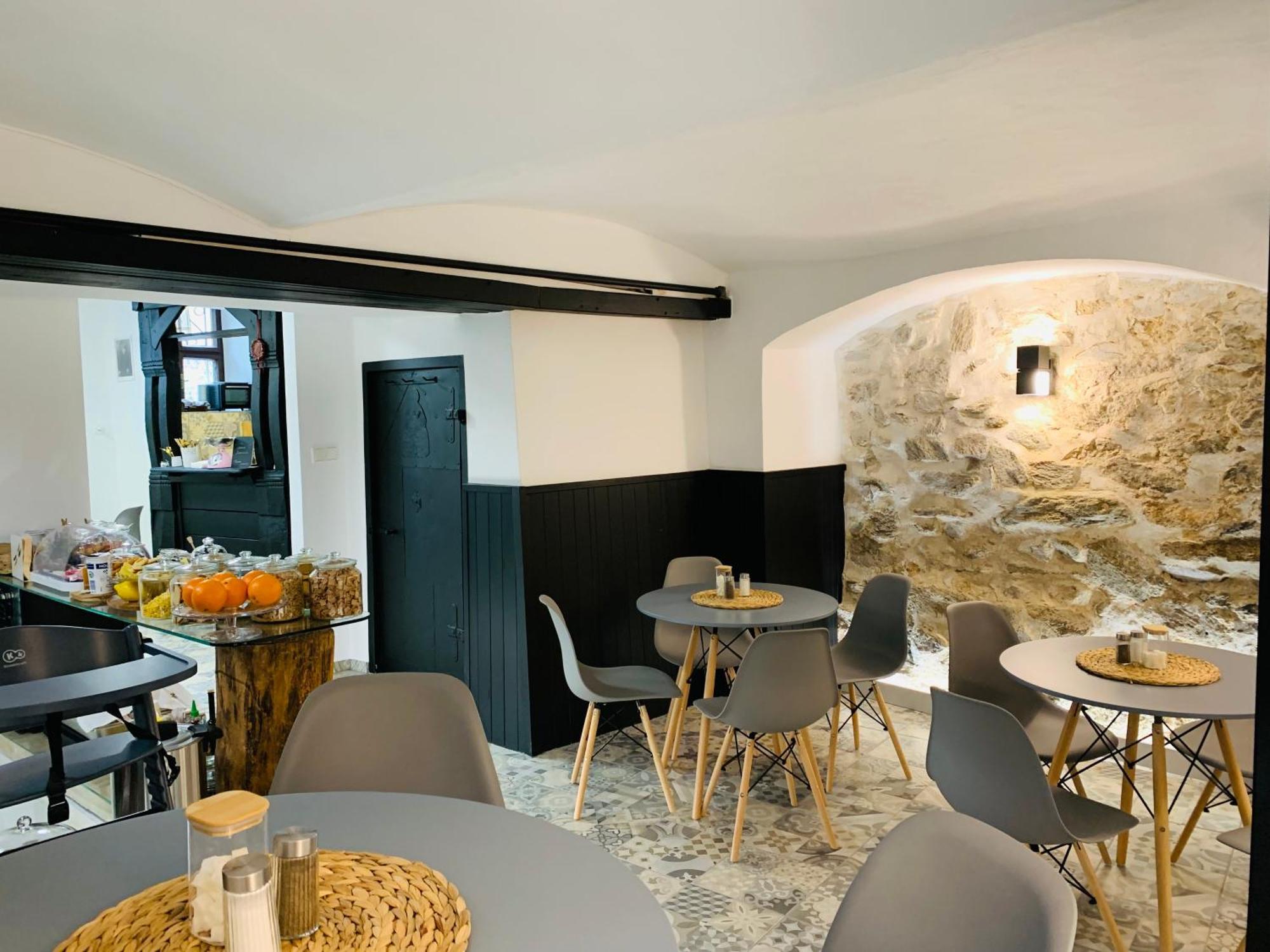 Boutique Apartments Café U Rolanda Znojmo Exterior foto