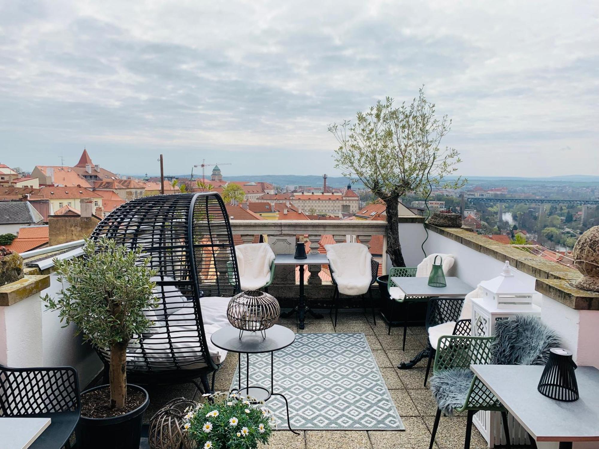 Boutique Apartments Café U Rolanda Znojmo Exterior foto